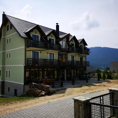 Hills Vlasic Apartment *